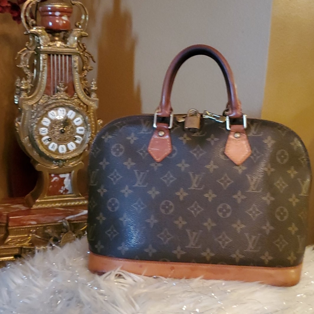 "VINTAGE  LOUIS VITTON  "